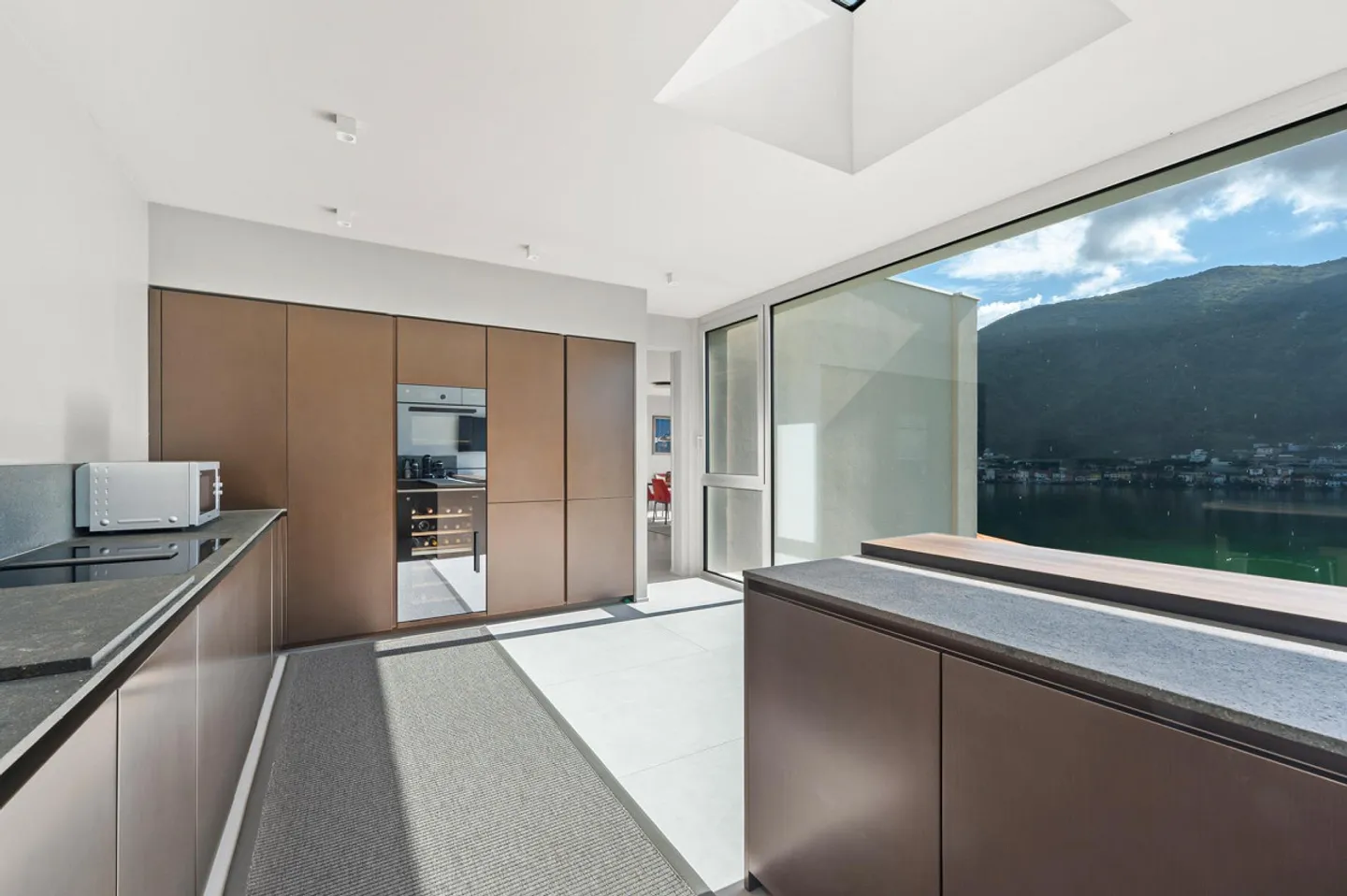 Luxusvilla mit Seeblick - Foto 12 von 13