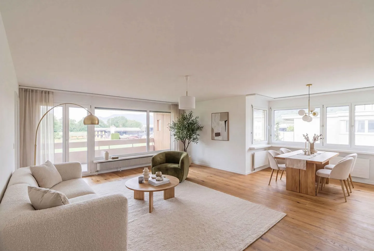 Condominium spacieux de 4,5 pièces dans un standard de nouvelle construction - Photo 3 sur 15