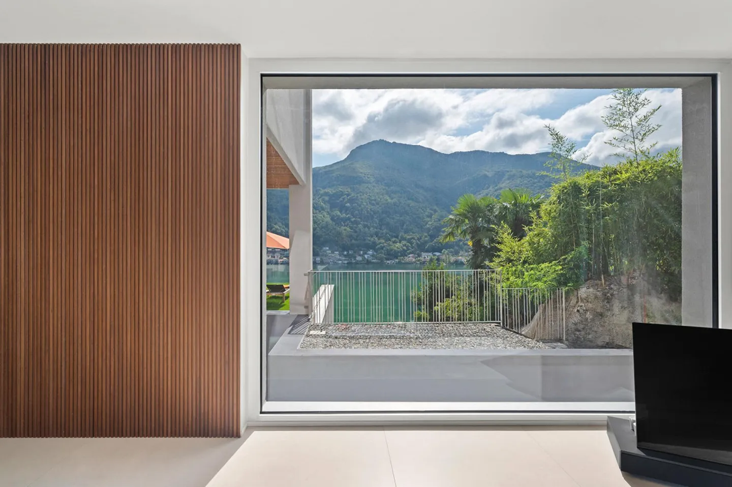 Luxusvilla mit Seeblick - Foto 8 von 13