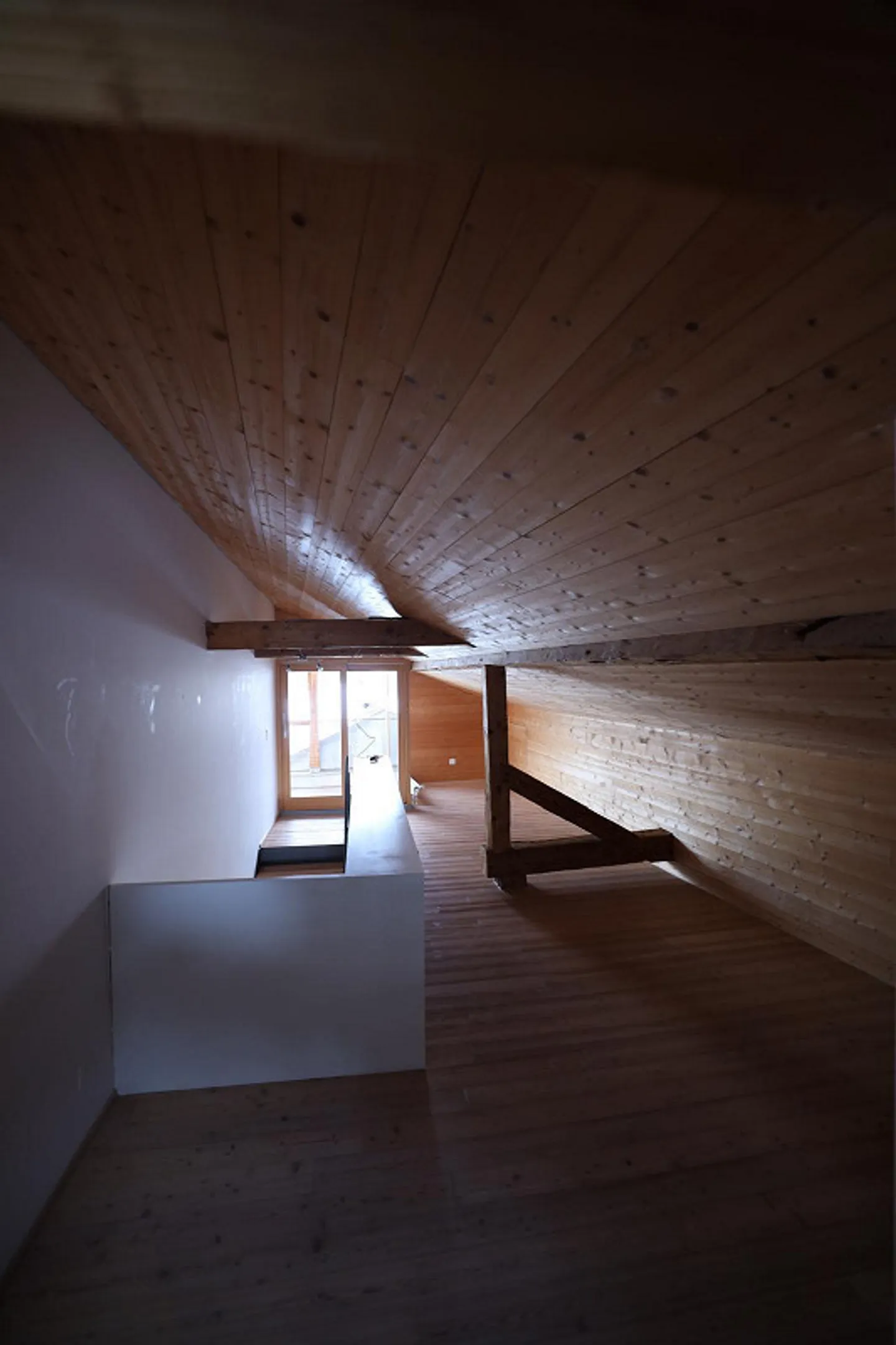 Appartement spacieux de 3,5 pièces sur 3 étages - Photo 7 sur 8