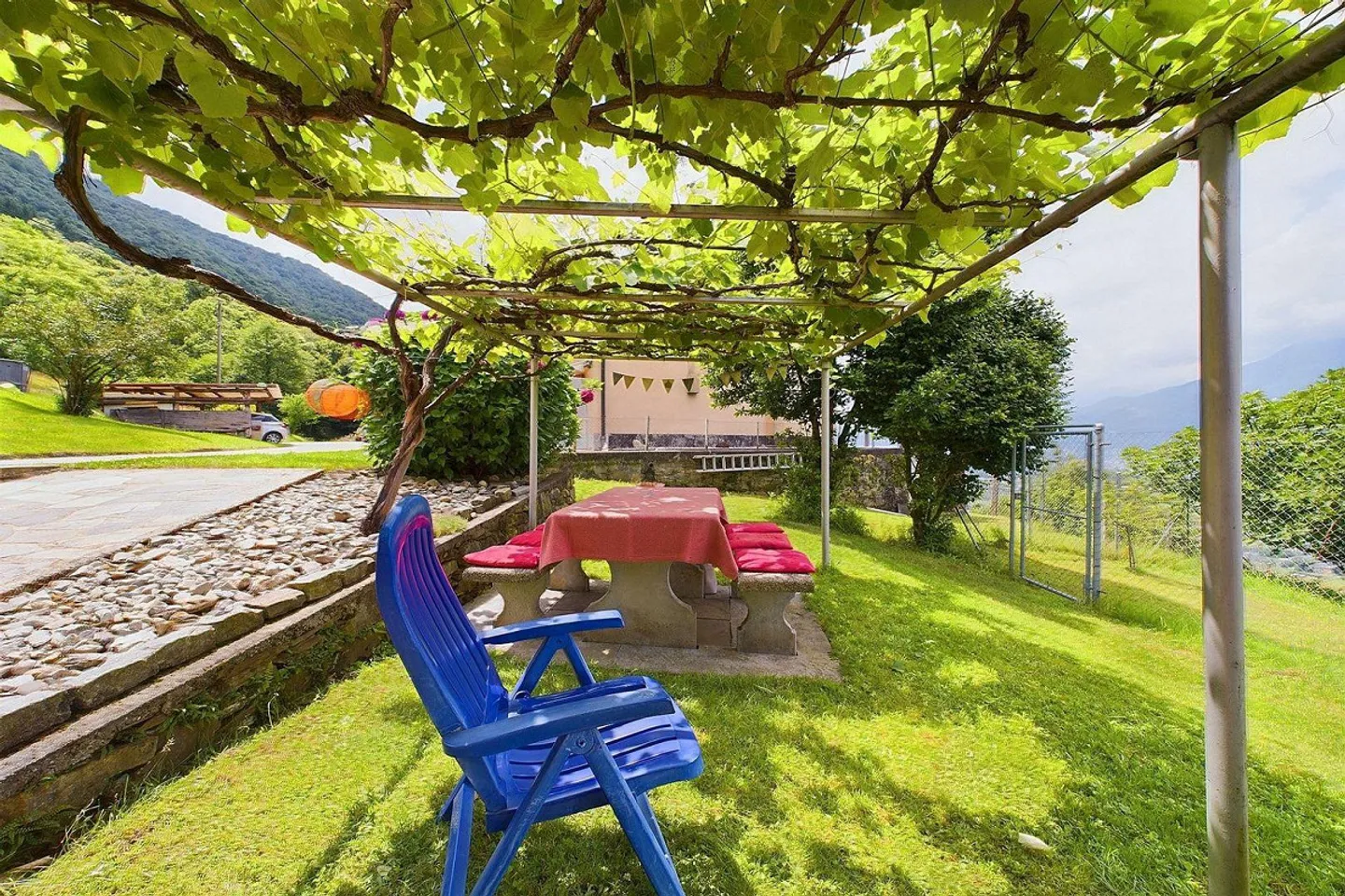 Rustico ticinese interessante con grande terreno - Foto 11 di 13