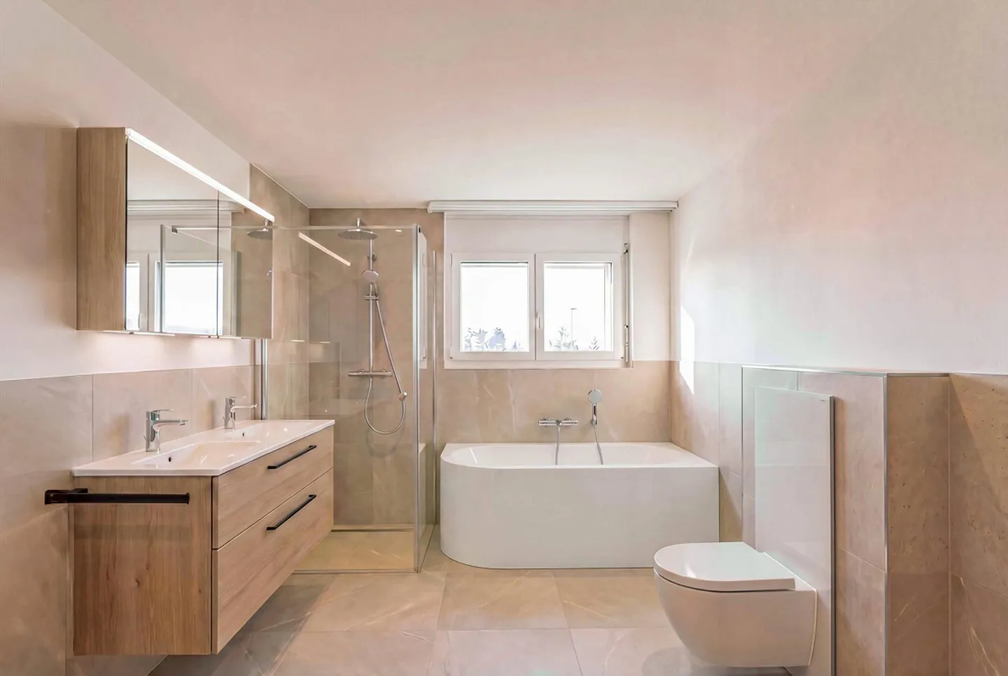 Condominium spacieux de 4,5 pièces dans un standard de nouvelle construction - Photo 9 sur 15