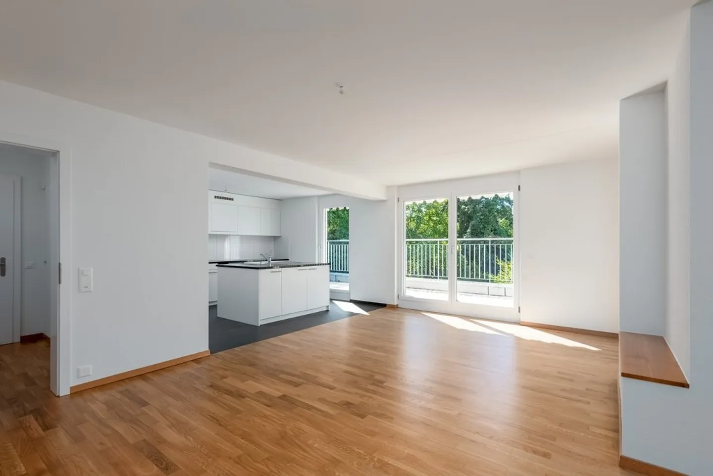 Living Space at Zürichberg - 8044 Zurich - Photo 3 of 12