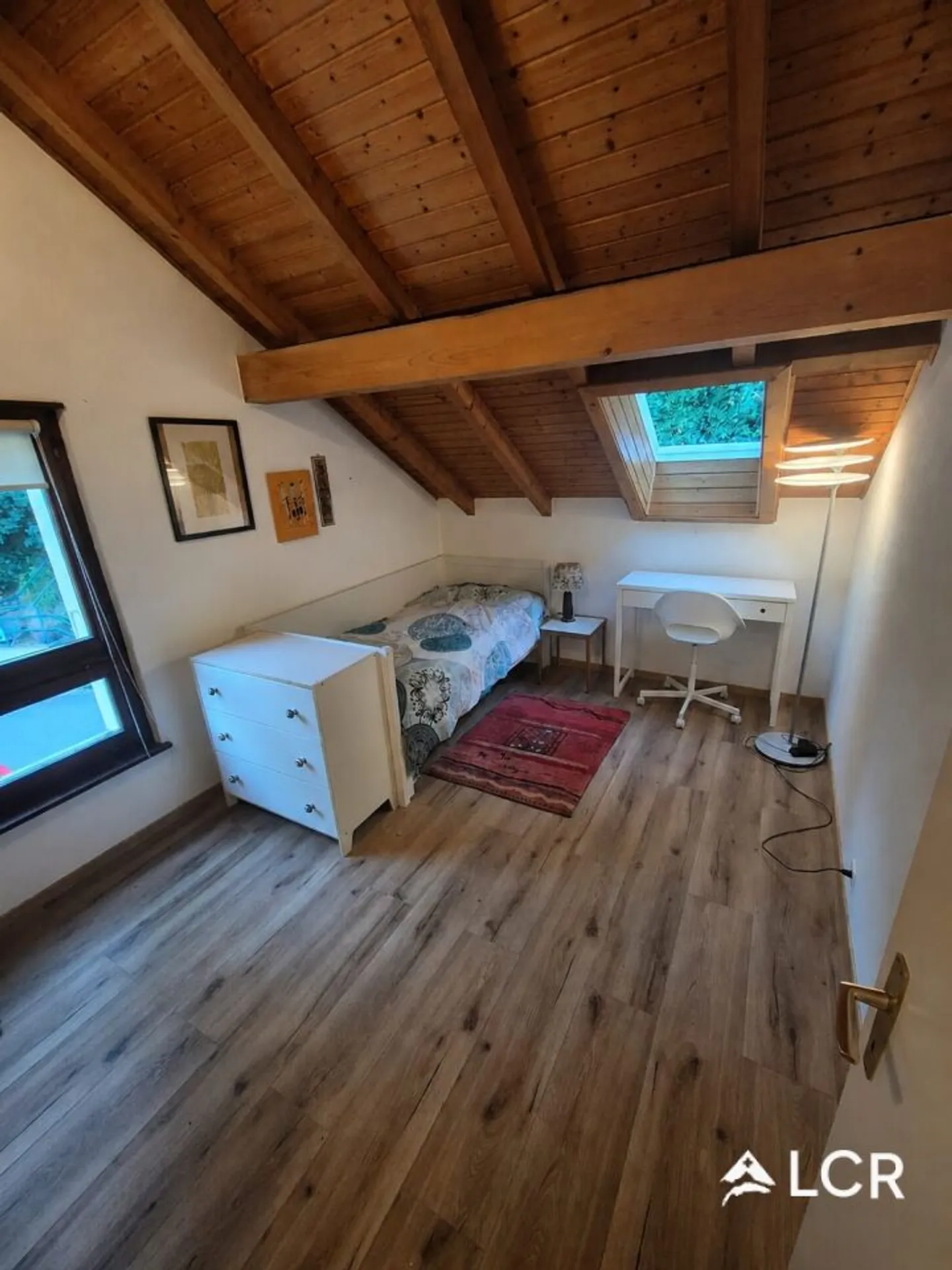 Bel appartement de 5.5pièces meublé 4 CHB / 2 SDB / 1 terrasse / 3 places de parc - Photo 6 sur 13
