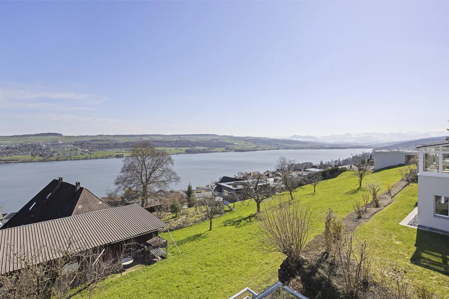 Chalet con vista lago mozzafiato - Foto 1 di 13