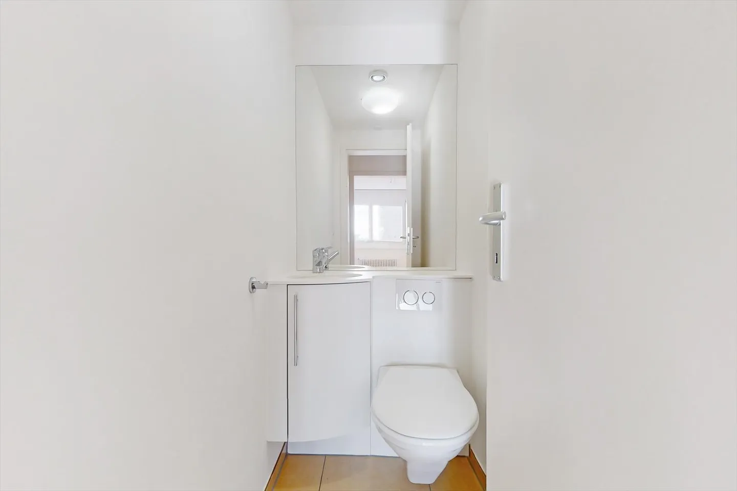 RENT WITHOUT DEPOSIT - Fantastic view over Birsfelden on the 14th floor - Photo 13 of 13