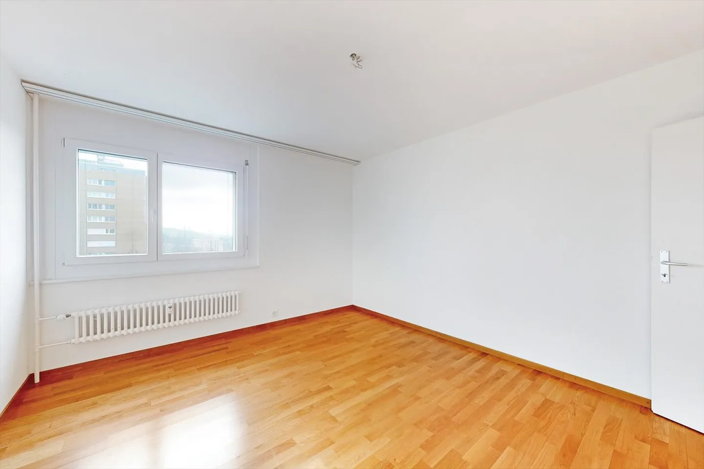RENT WITHOUT DEPOSIT - Fantastic view over Birsfelden on the 14th floor - Photo 11 of 13