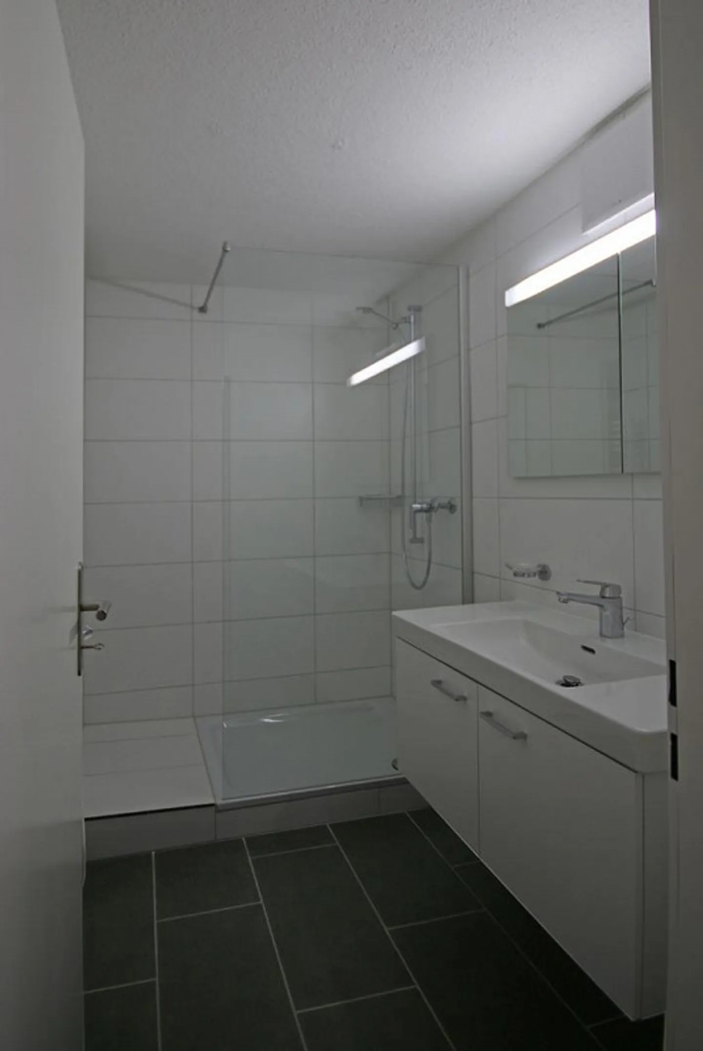 Modern and bright 3.5 room apartment centrally and quietly located - Photo 6 of 9
