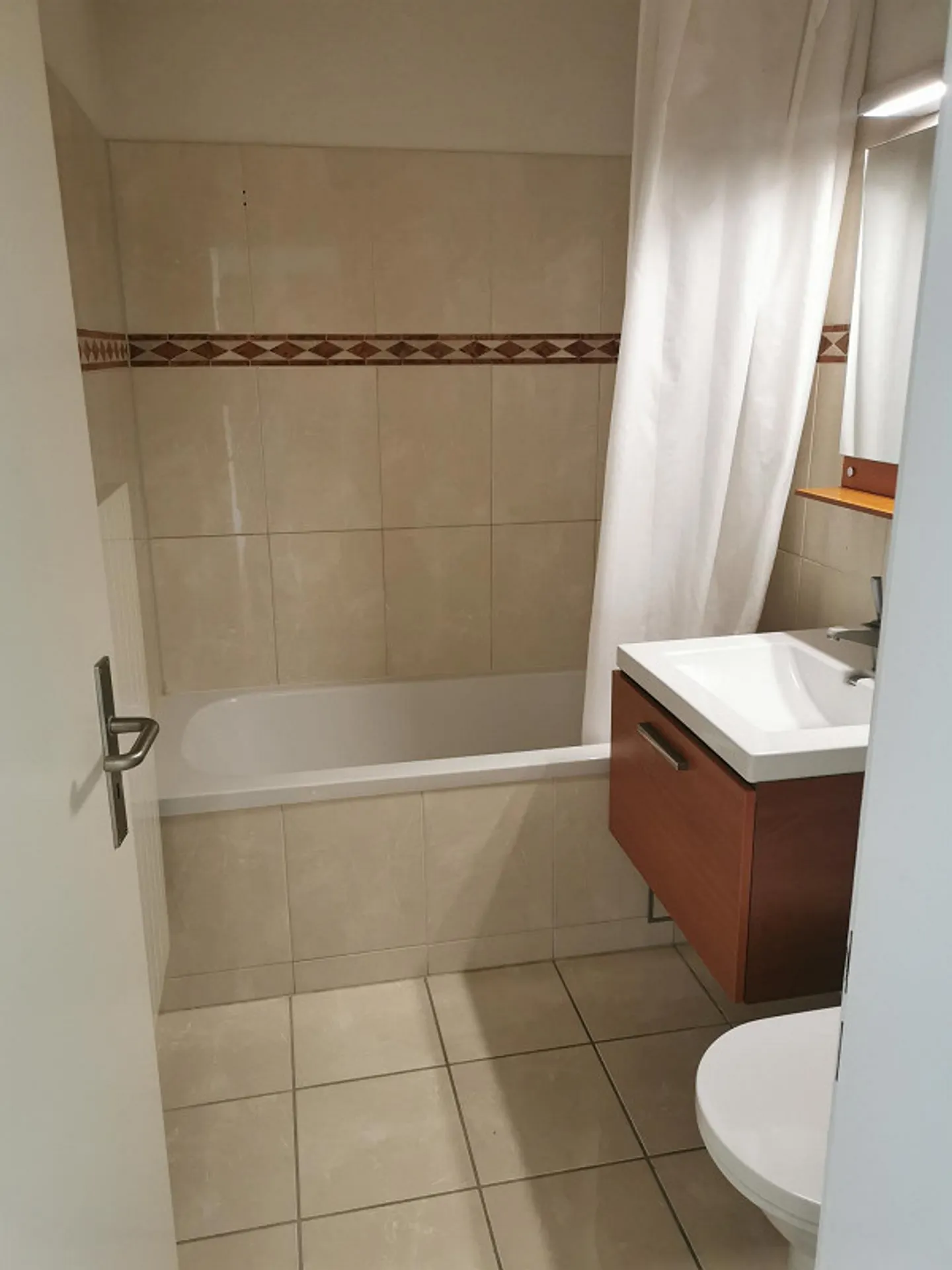 Wohnung mit atemberaubendem Seeblick - Foto 6 von 12