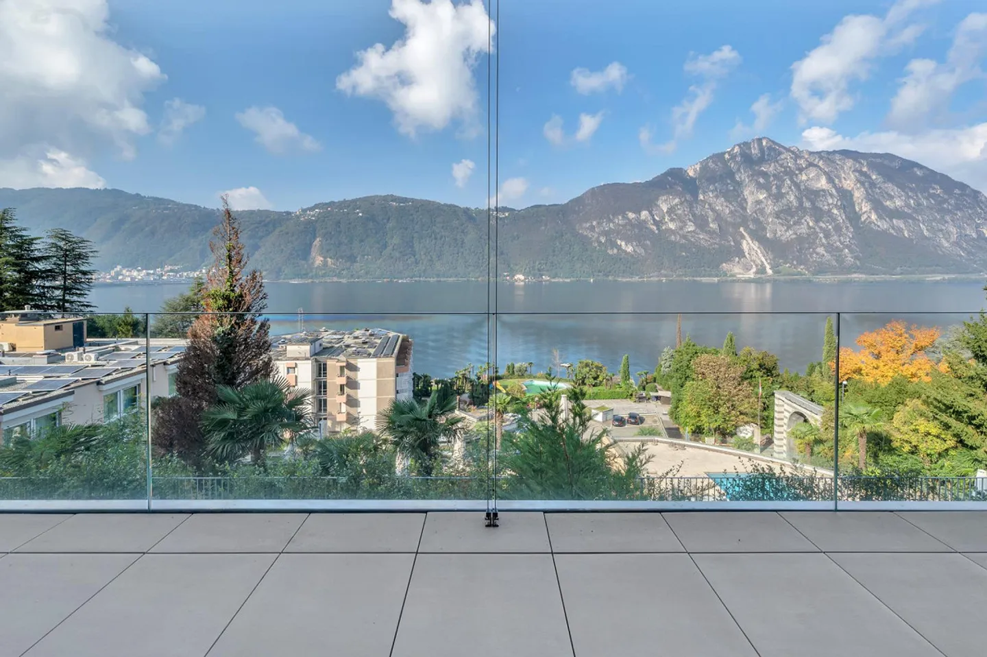 Pleasant 3.5-Room Apartment with Lake View in Bissone - Photo 5 of 12