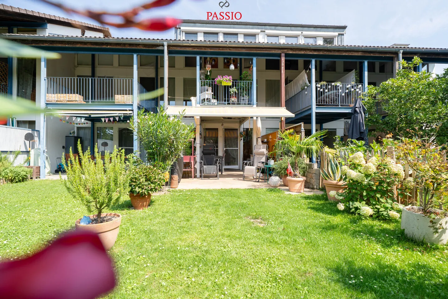 Casa a schiera di 5,5 stanze adatta alle famiglie con giardino ben curato - Foto 1 di 29