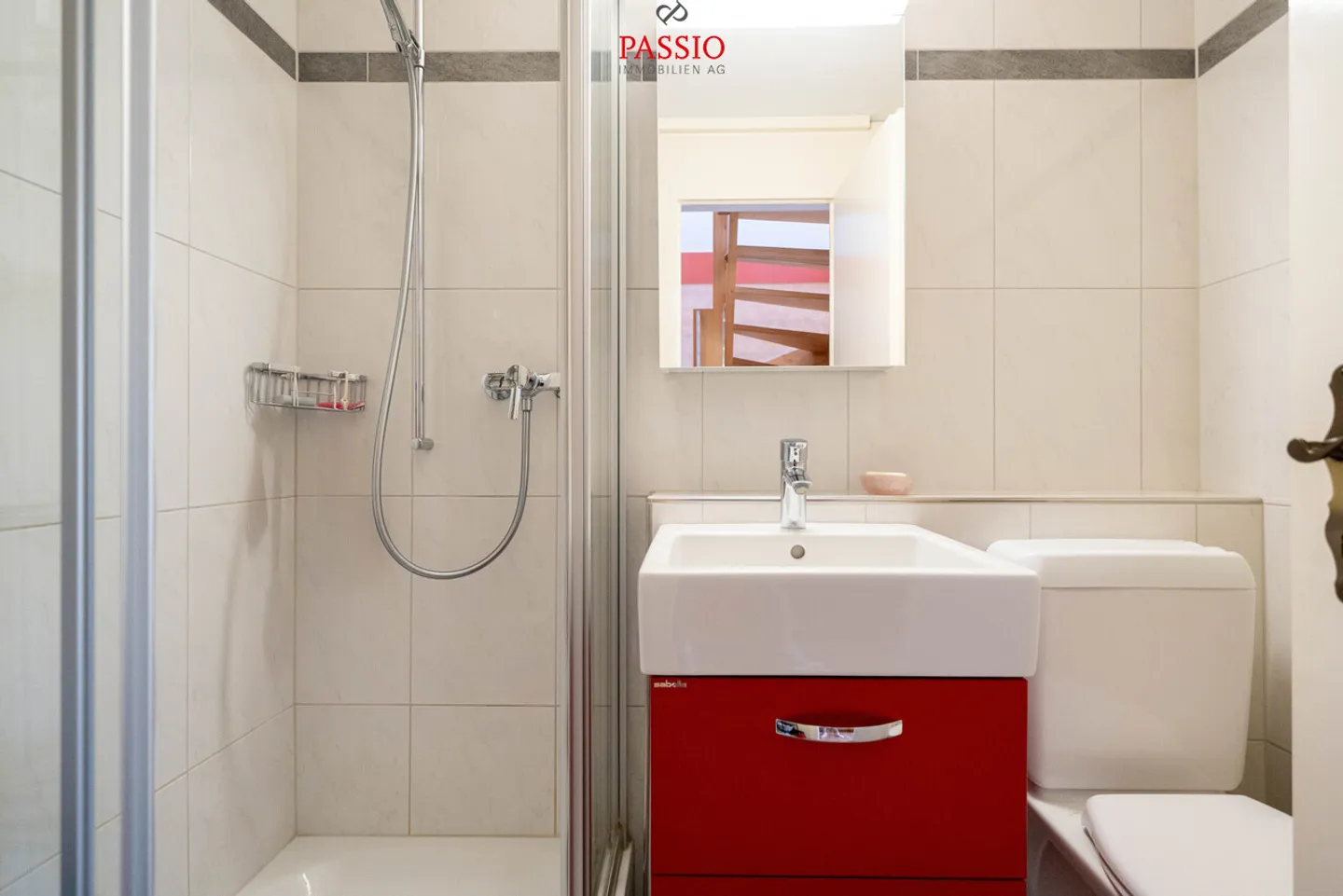 Casa a schiera di 5,5 stanze adatta alle famiglie con giardino ben curato - Foto 10 di 29