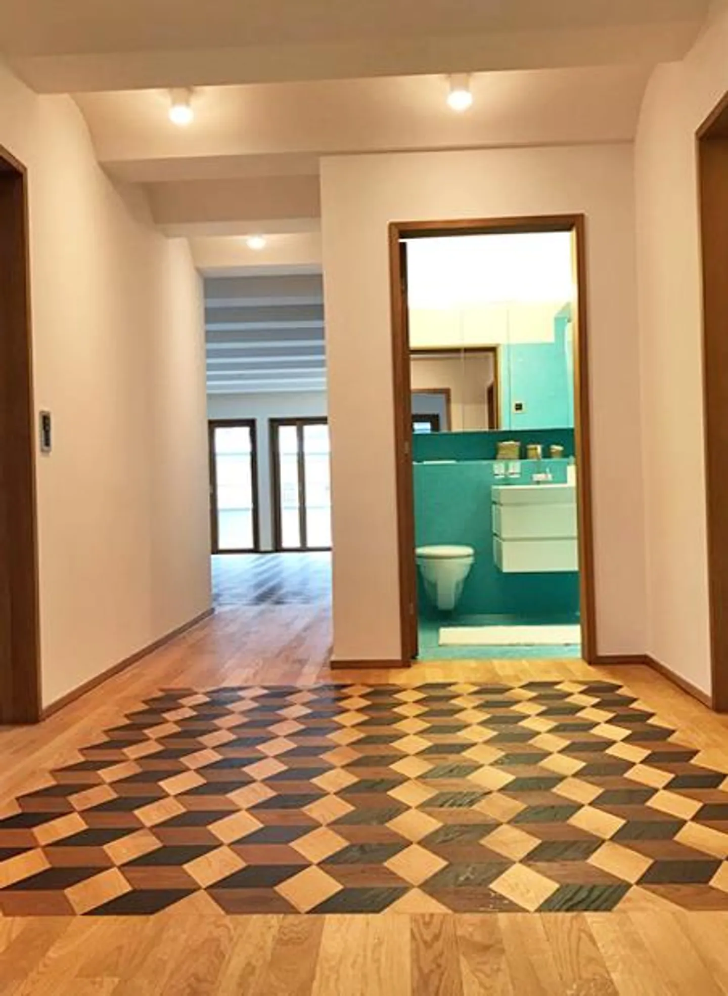 Luxurious 4.5-Room Apartment - Photo 10 of 12