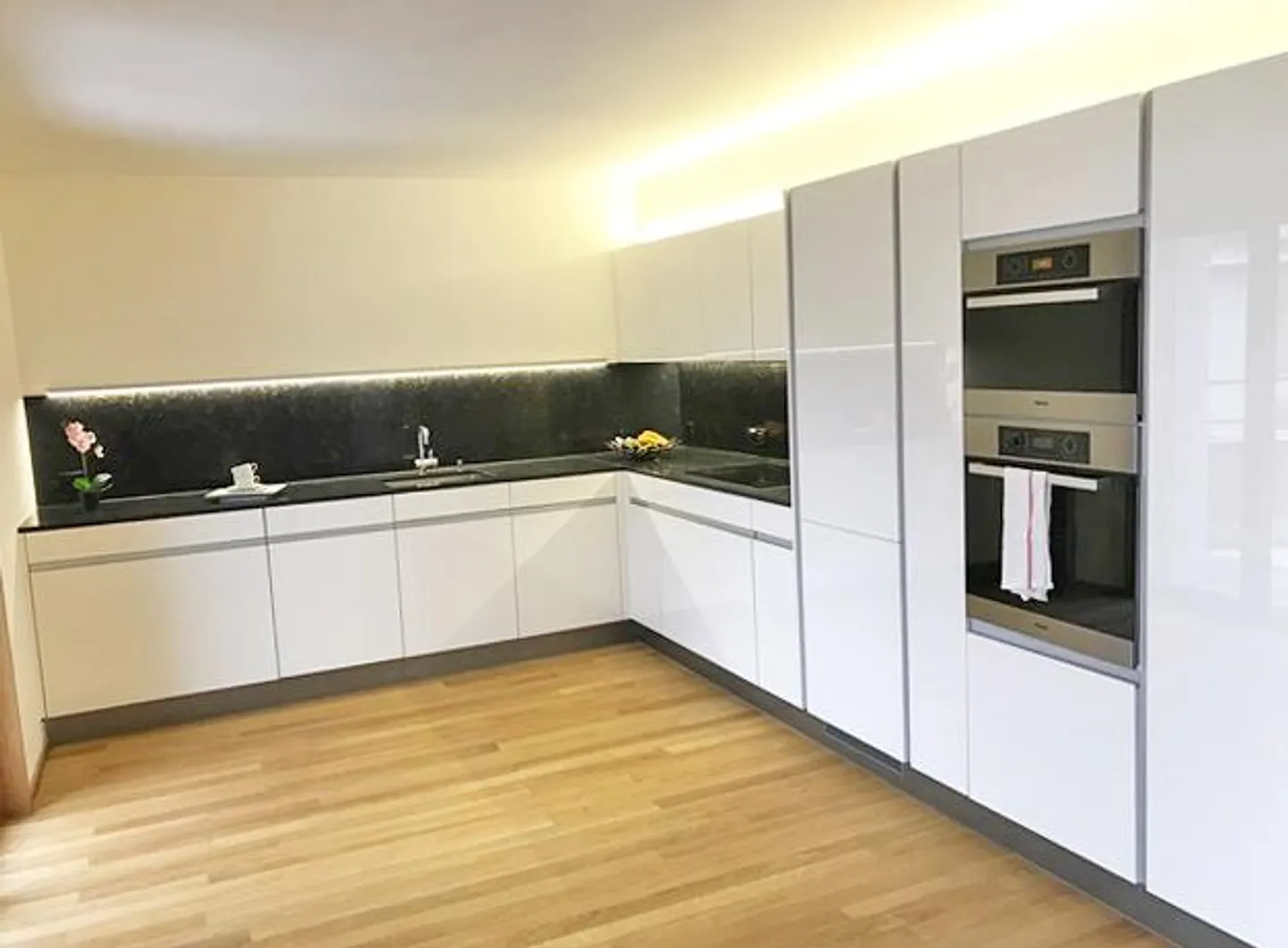 Luxurious 4.5-Room Apartment - Photo 6 of 12