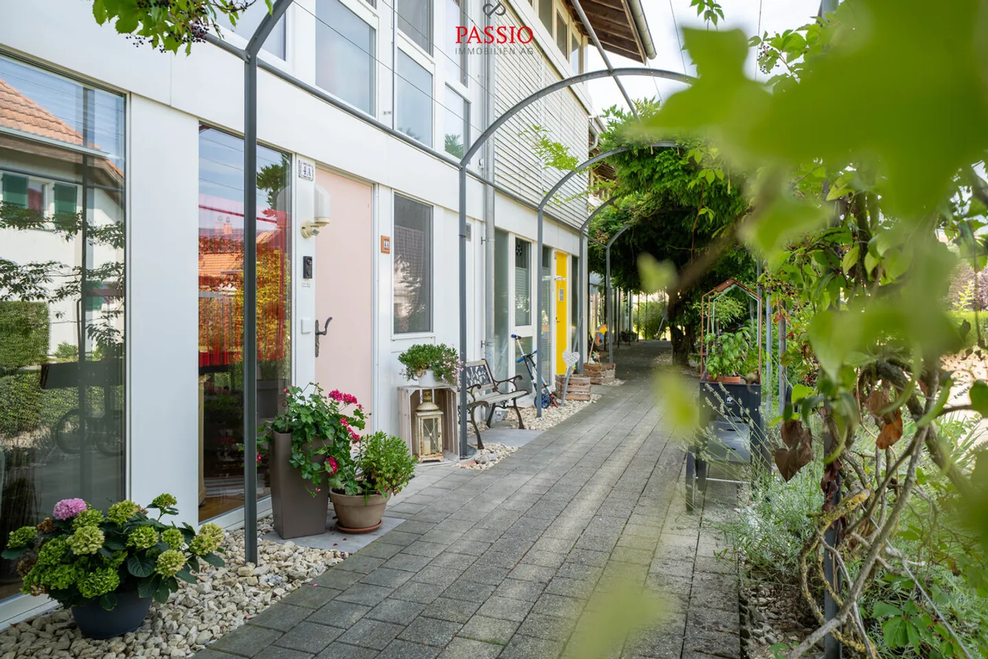 Casa a schiera di 5,5 stanze adatta alle famiglie con giardino ben curato - Foto 23 di 29