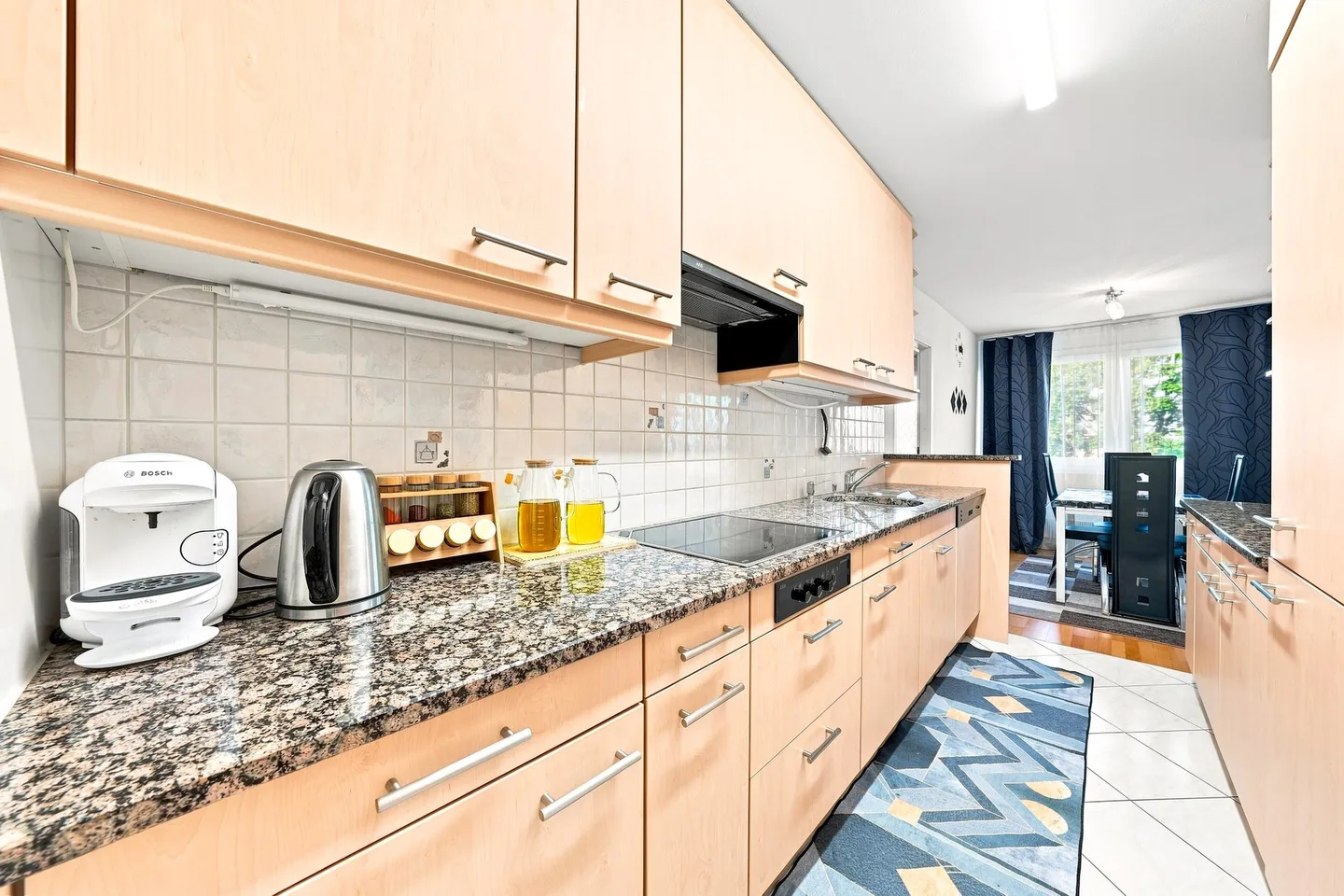 Appartement spacieux avec balcon - Photo 3 sur 12