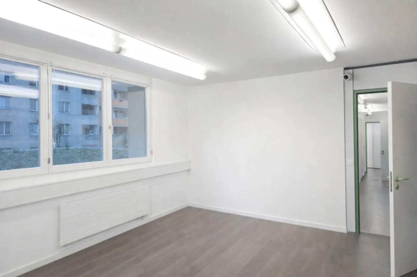 Office space for rent - Photo 8 of 10