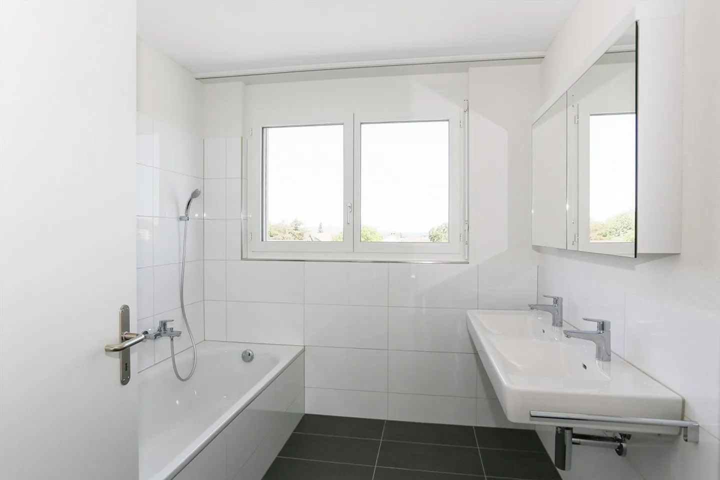 Vie moderne avec beaucoup d'espace ! - Photo 4 sur 6
