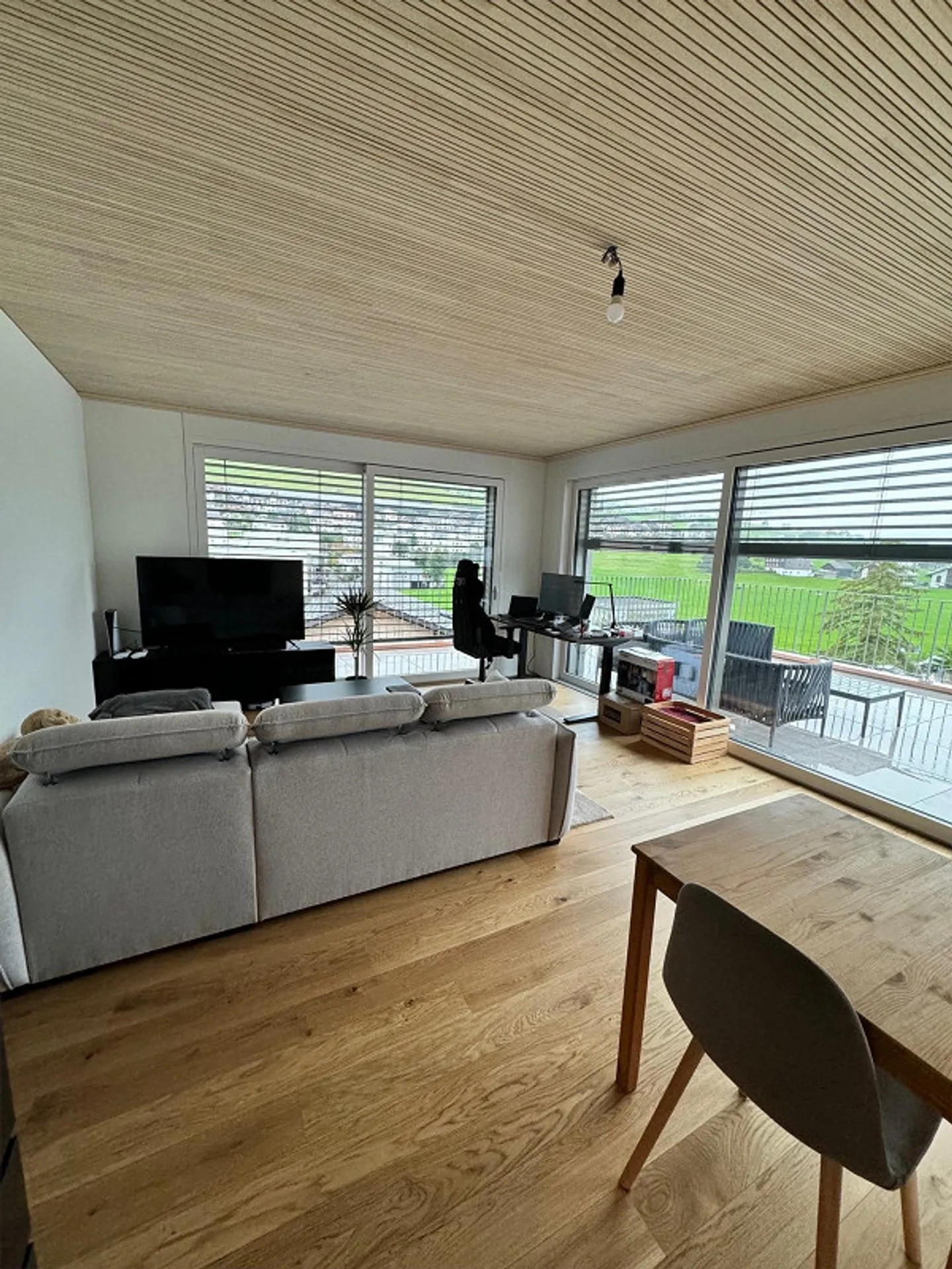 Ampia terrazza privata sul tetto con vista mozzafiato - Foto 3 di 8