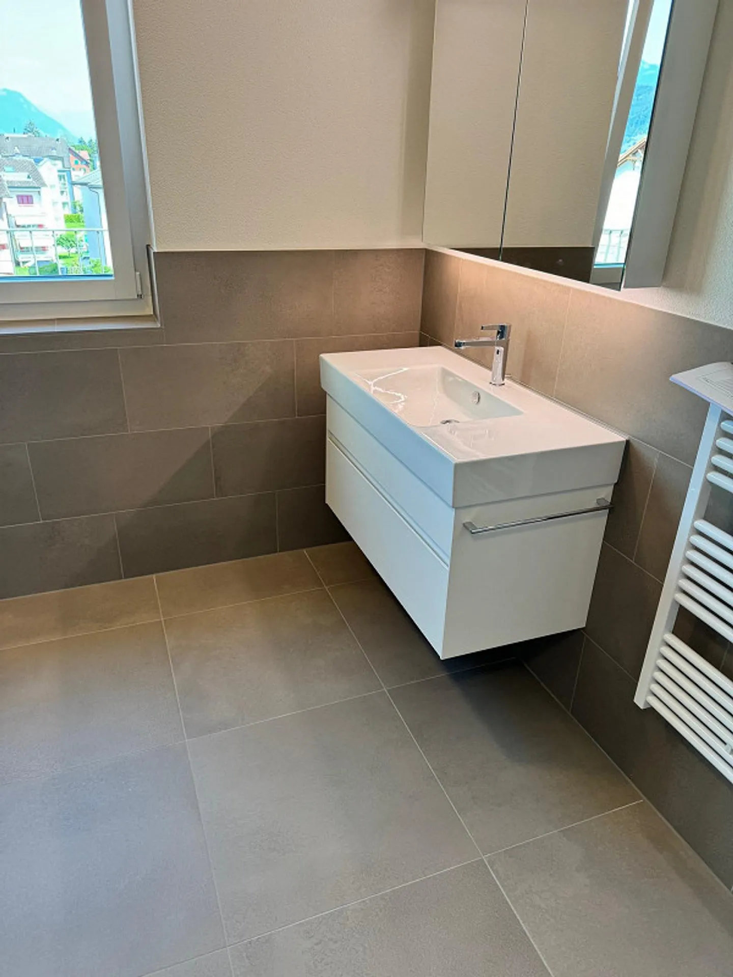 Ampia terrazza privata sul tetto con vista mozzafiato - Foto 7 di 8