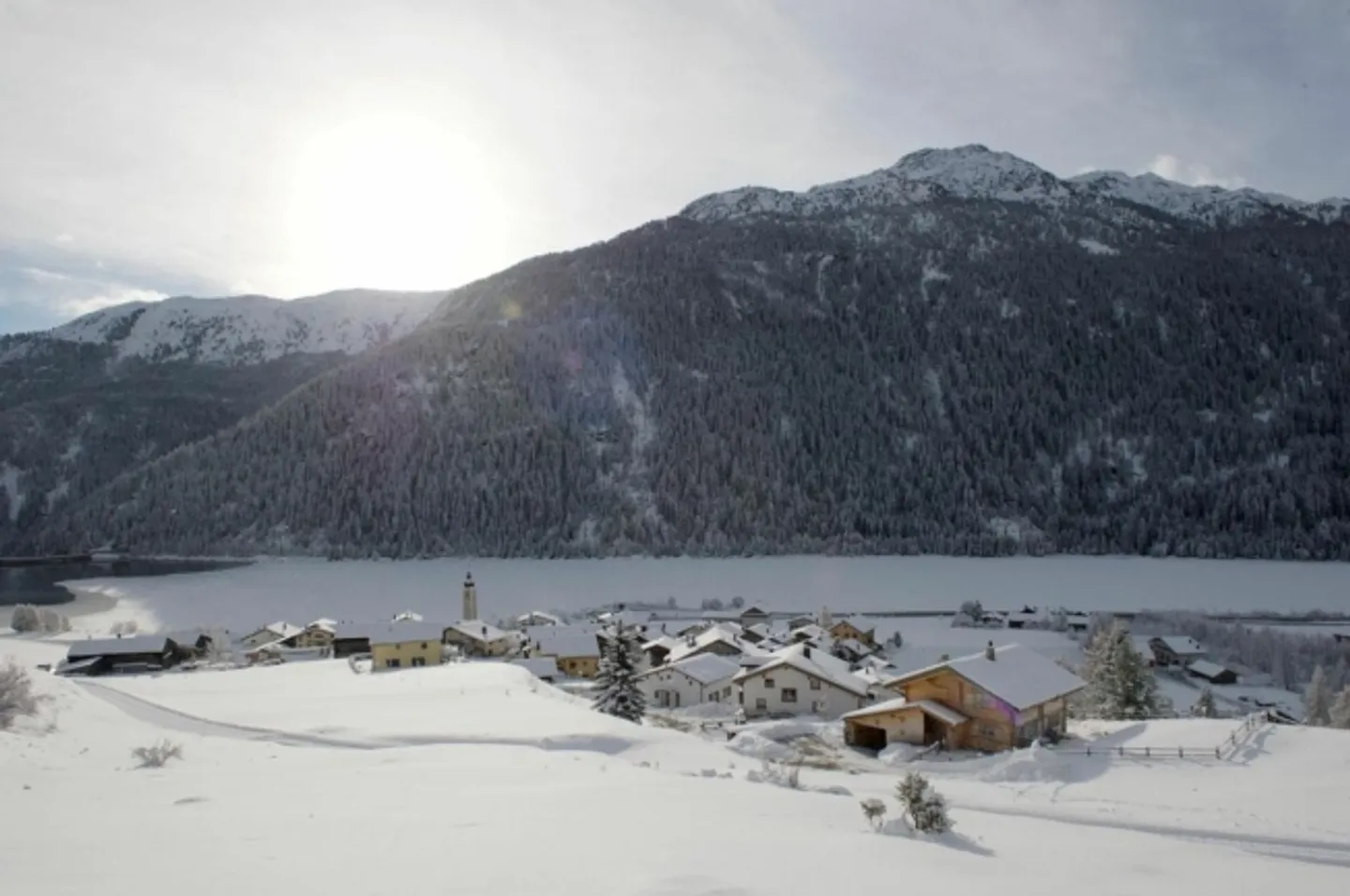 SUFERS (RÉGION VIAMALA) - TERRAIN 1241 m2 ENTIÈREMENT ÉQUIPÉ - Photo 6 sur 6