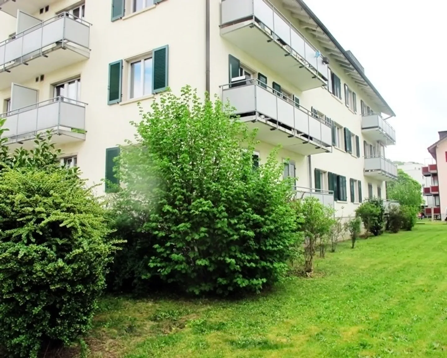 4.5 Room Apartment DG - Urban Residential Area - Photo 2 of 5