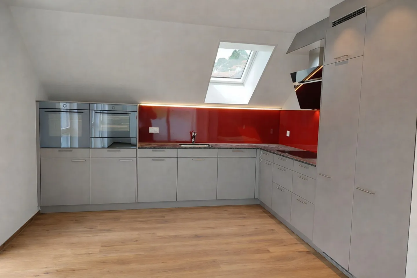 Spacious attic apartment with private attic and beautiful views - Photo 1 of 6