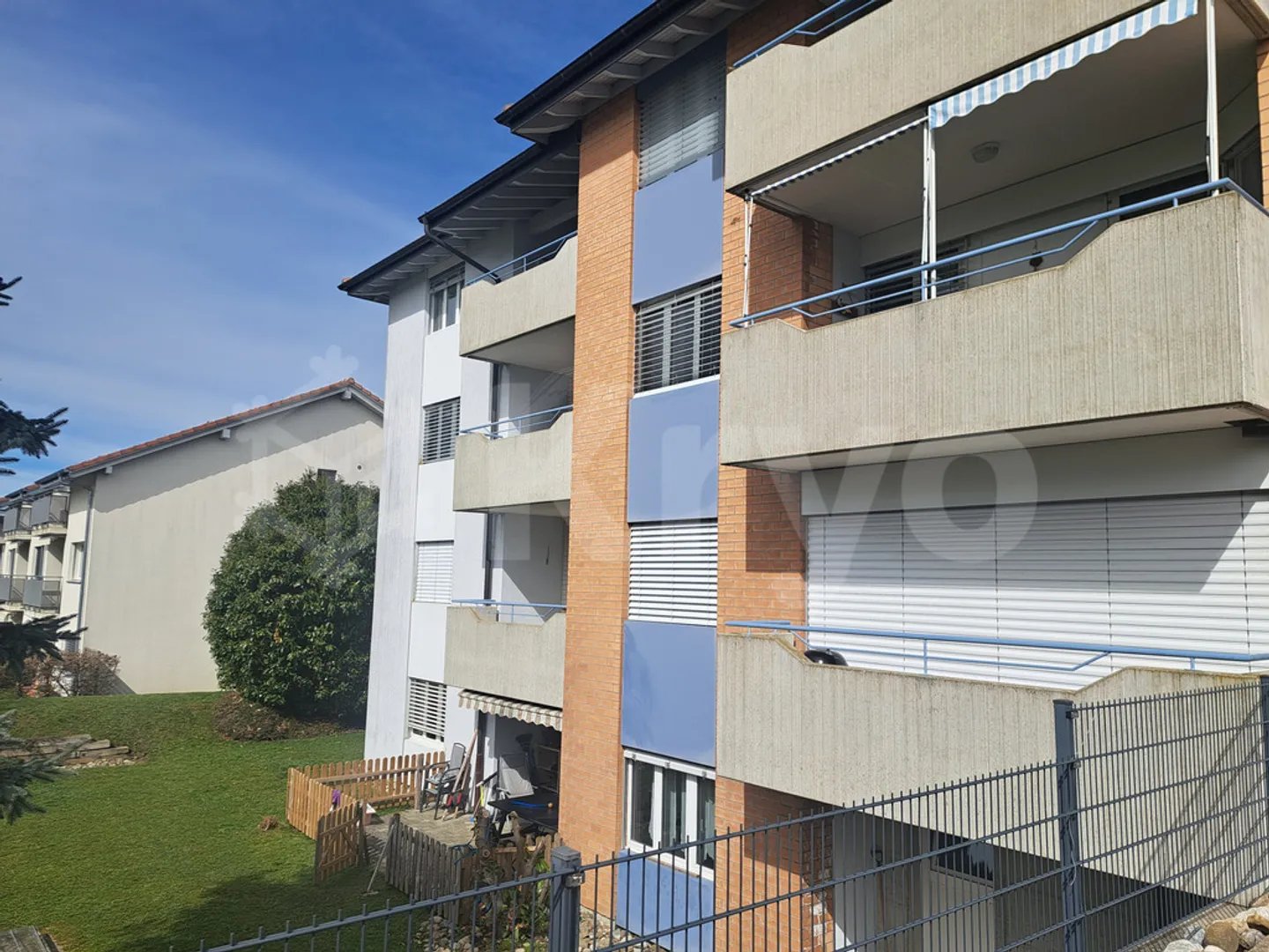 4,5 Zimmer im Erdgeschoss - Foto 2 von 2