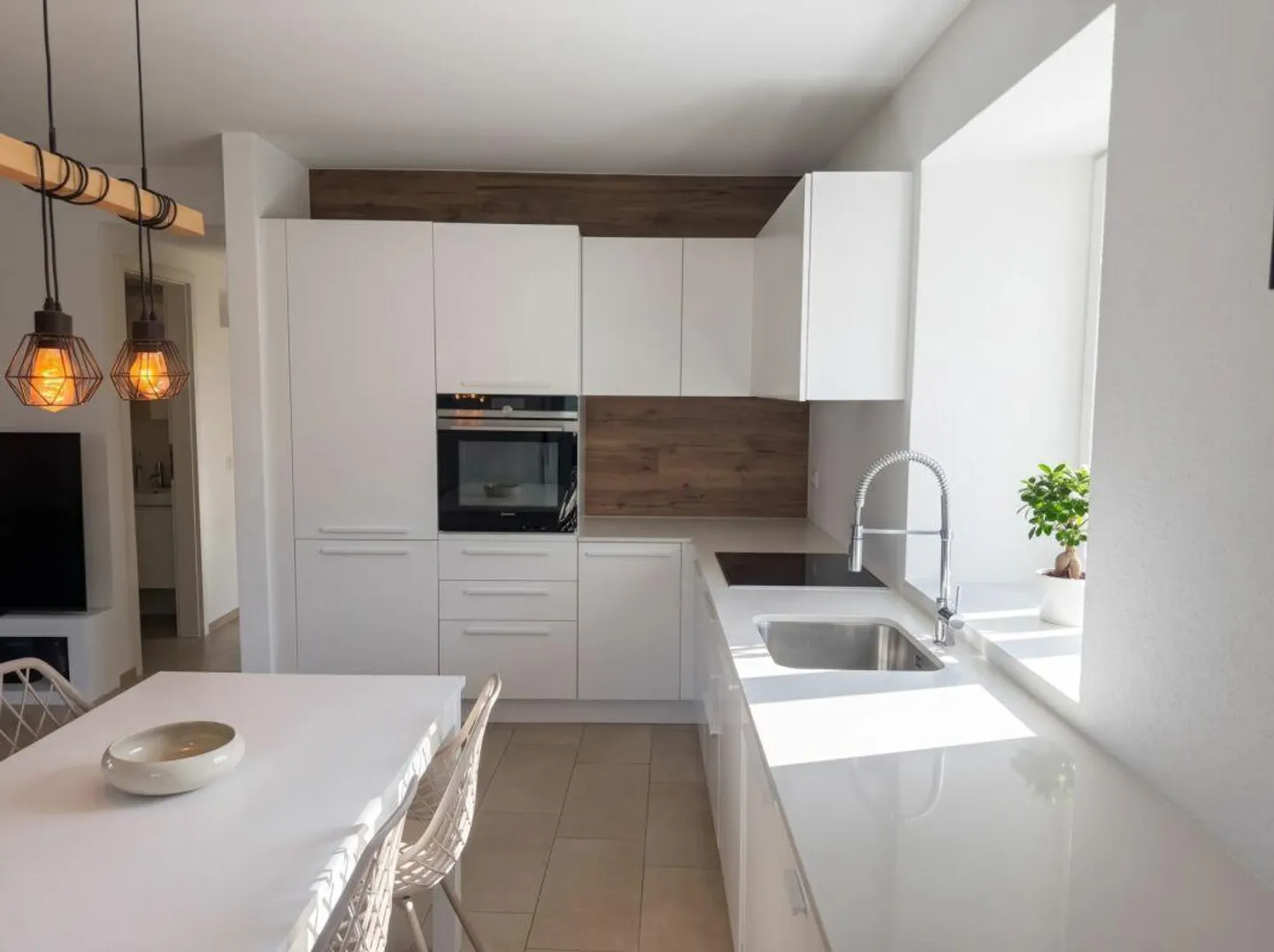 Appartamento moderno con terrazza - Foto 4 di 8