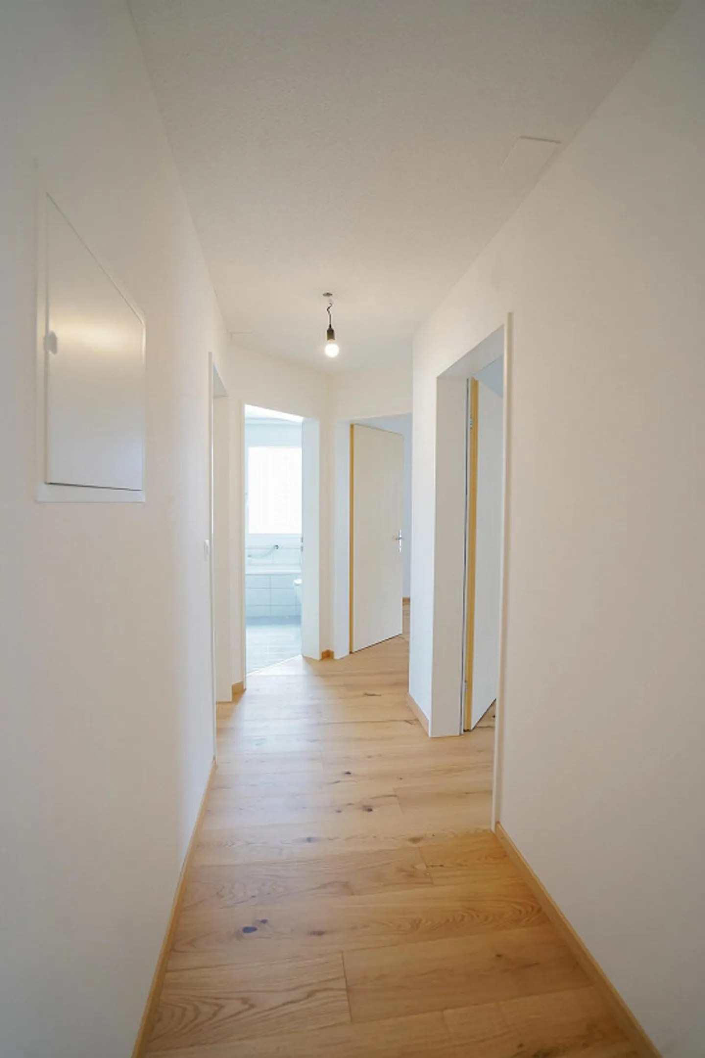 Appartement moderne de 4,5 pièces avec vue sur la montagne à Thusis - Photo 9 sur 13