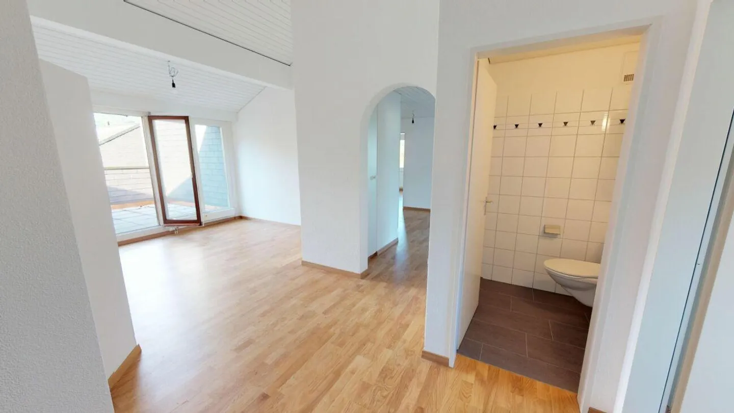 Attractive 3.5 Room Apartment in Werdenberg - Photo 9 of 12