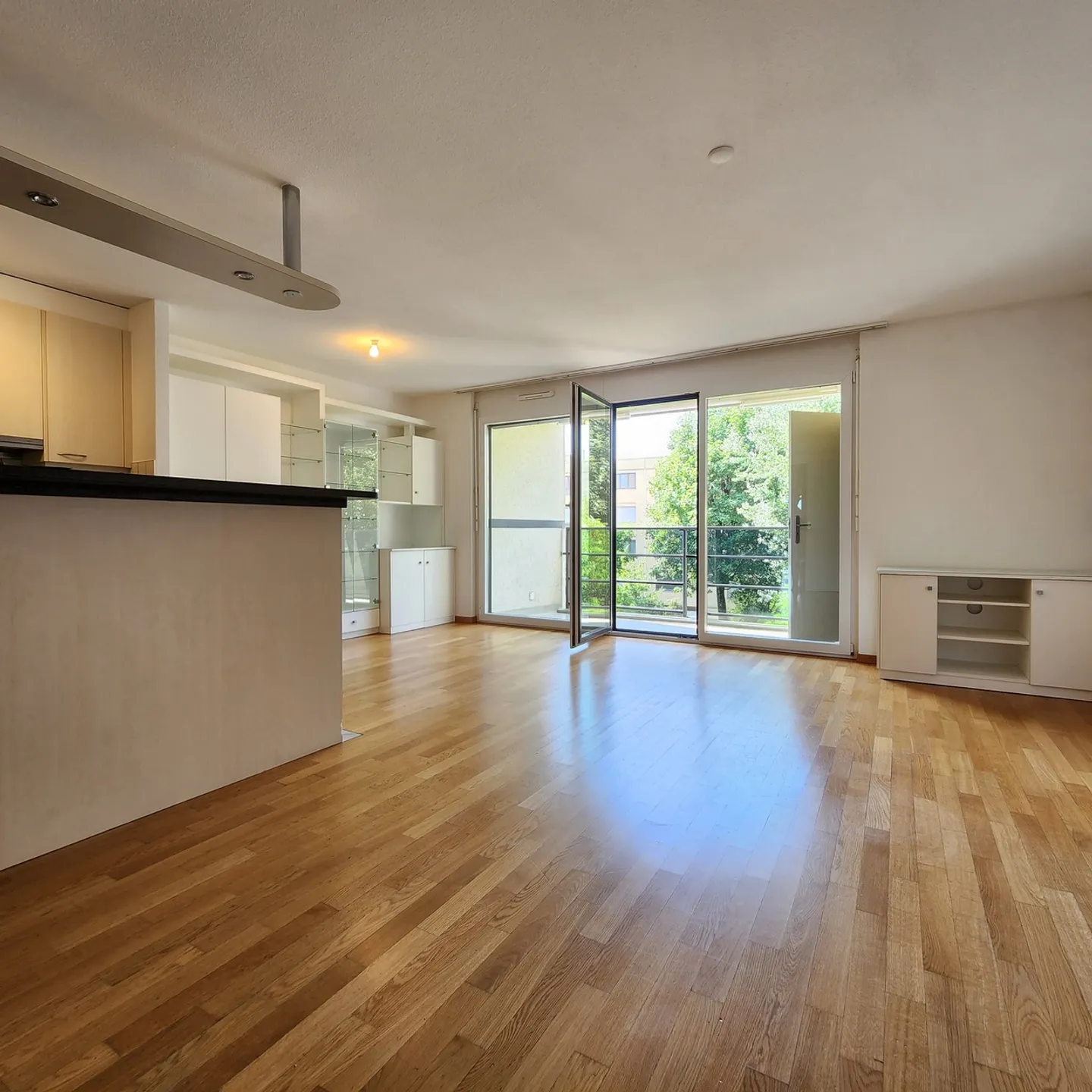 Appartamento di 4,5 locali con due balconi - Foto 3 di 13