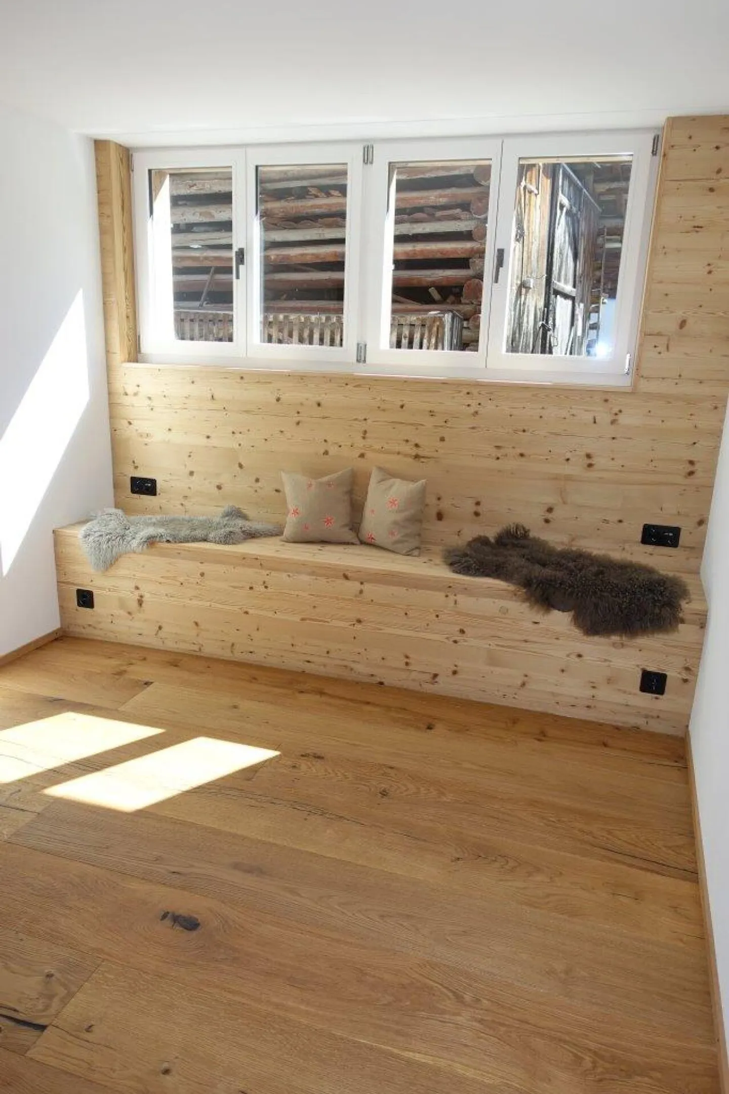 4.5-Zimmer-Ferienwohnung Nr. 1 in einem historischen Zweifamilienhaus in Luven - Foto 8 von 13