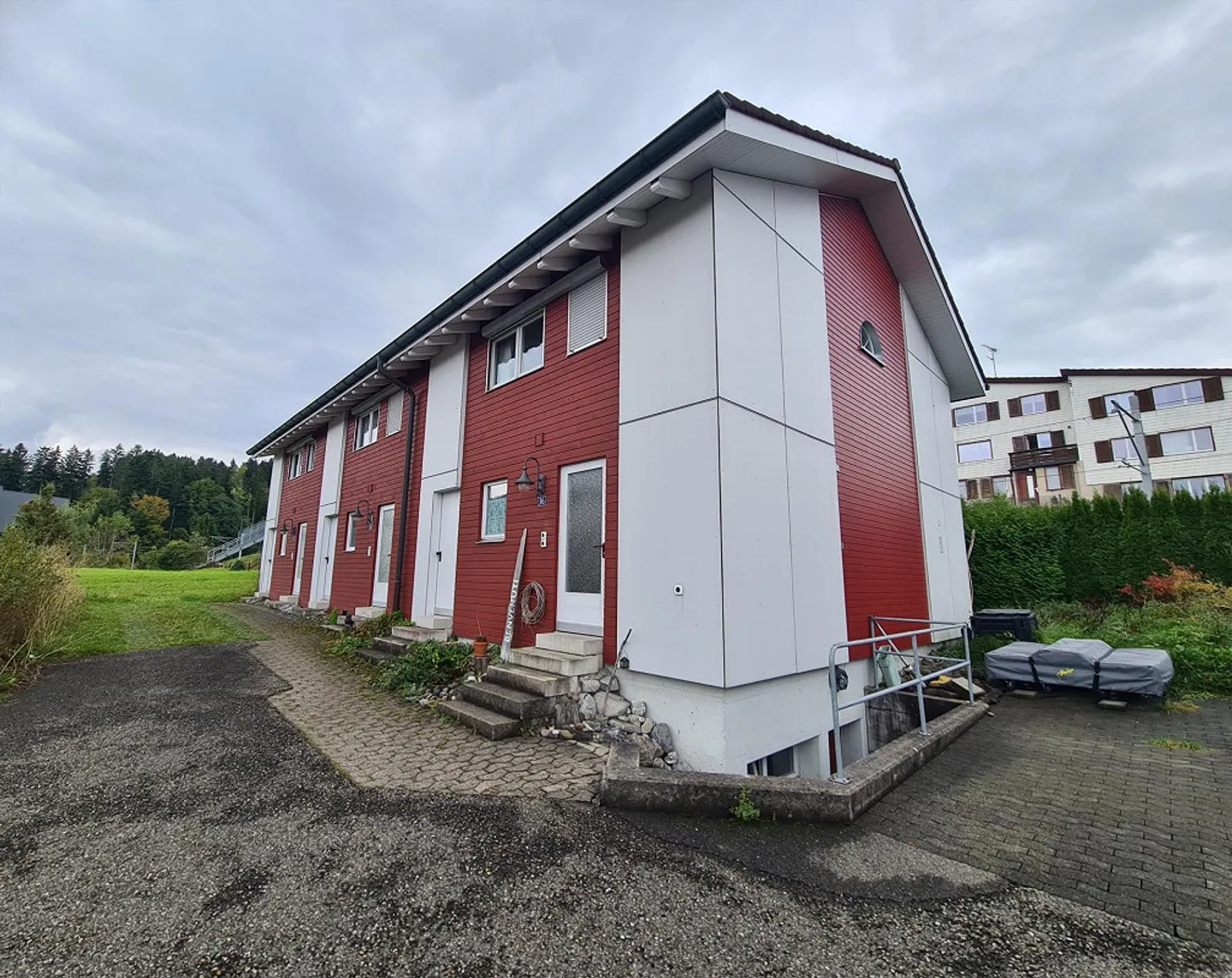 Cozy 4-room terraced single-family house with seating area - Photo 2 of 2