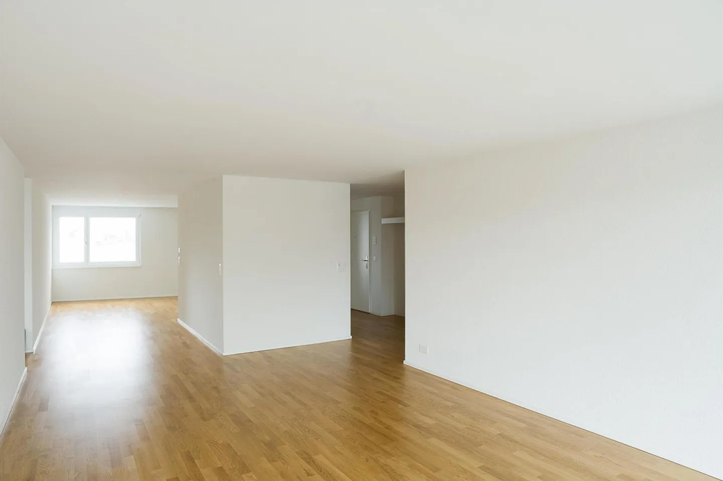 Stilvolle Wohnung im Grünen - Foto 3 von 11