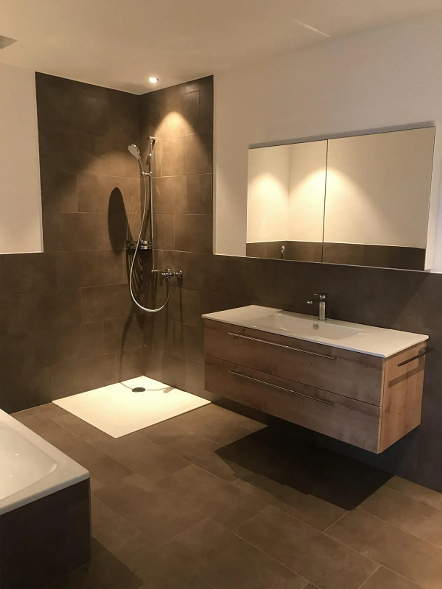 5.5 Room Garden Apartment with Large Lawn - Photo 14 of 30