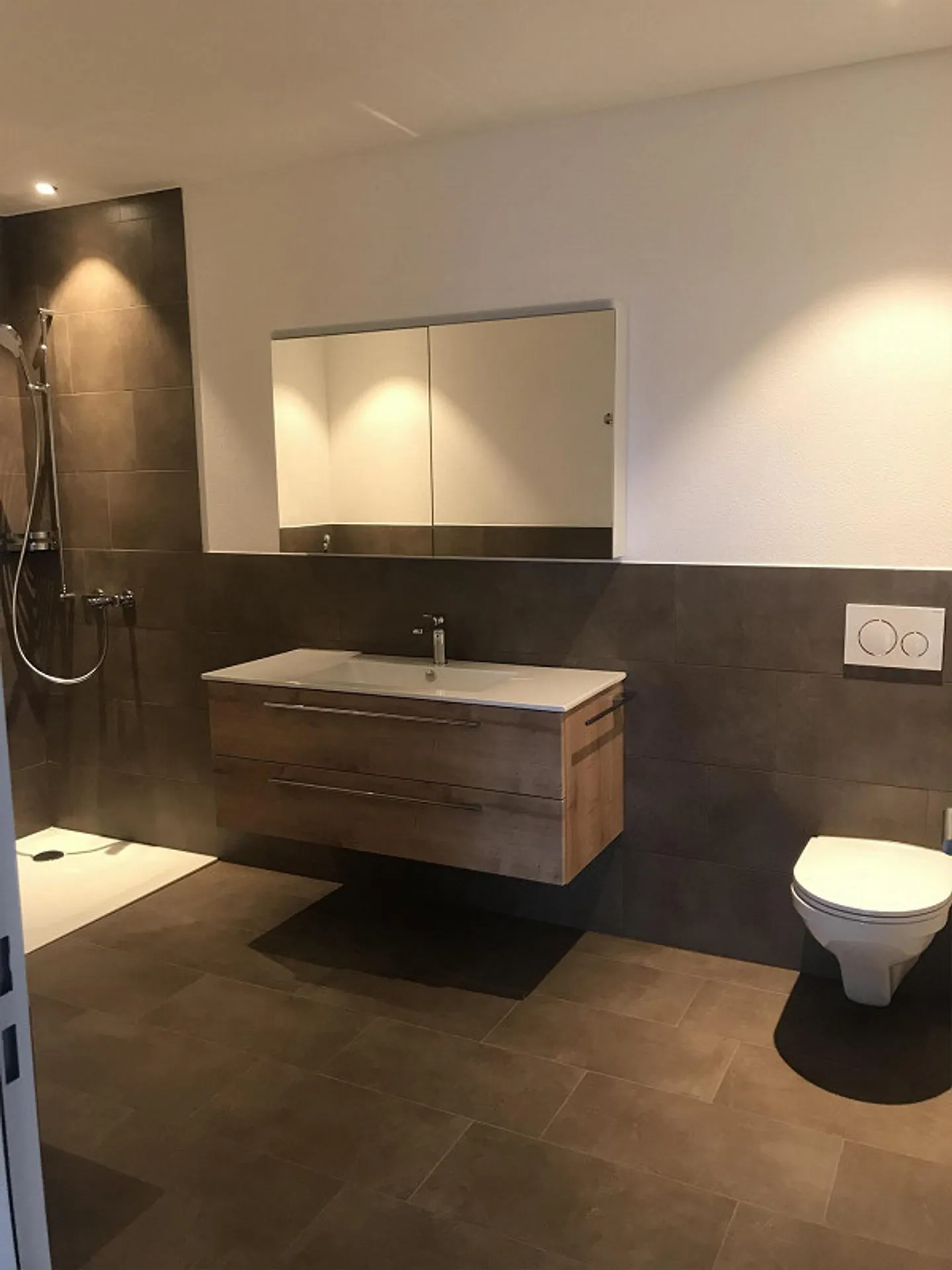 5.5 Room Garden Apartment with Large Lawn - Photo 15 of 30