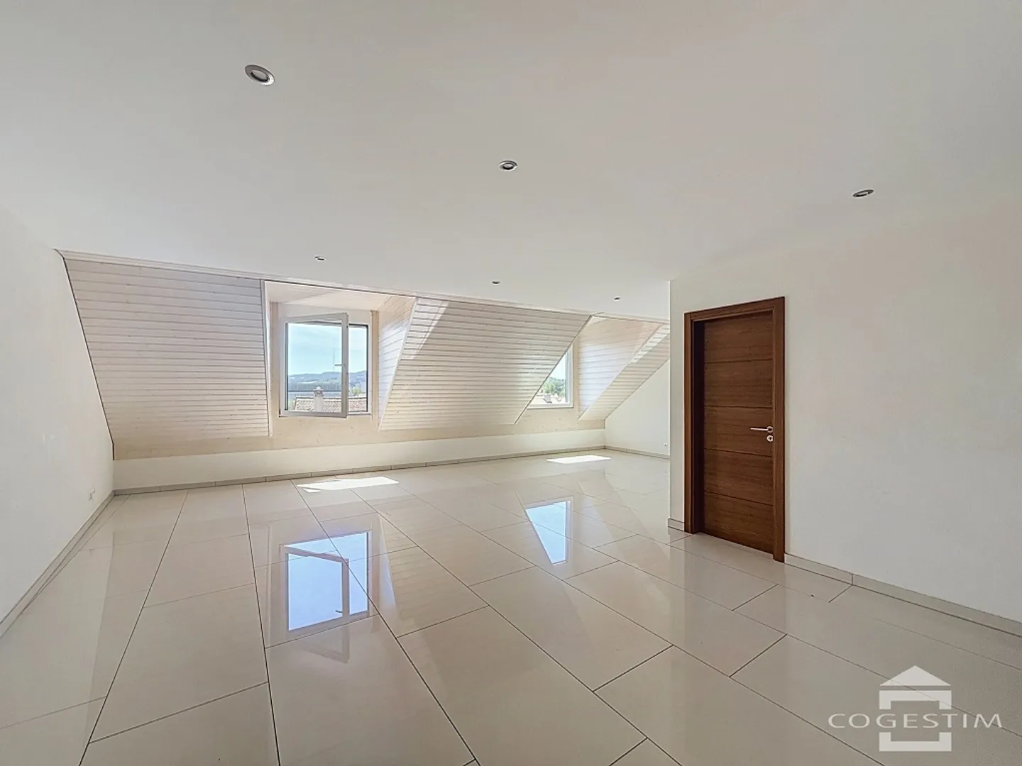 3.5 Room Apartment - Photo 5 of 13