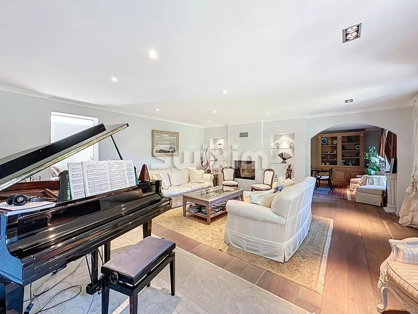 Maison de Luxe avec Jardin - Photo 3 sur 13