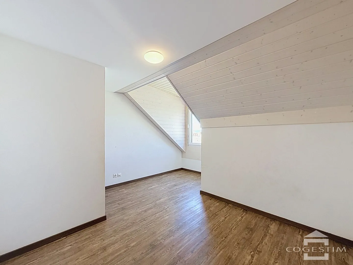 3.5 Room Apartment - Photo 10 of 13