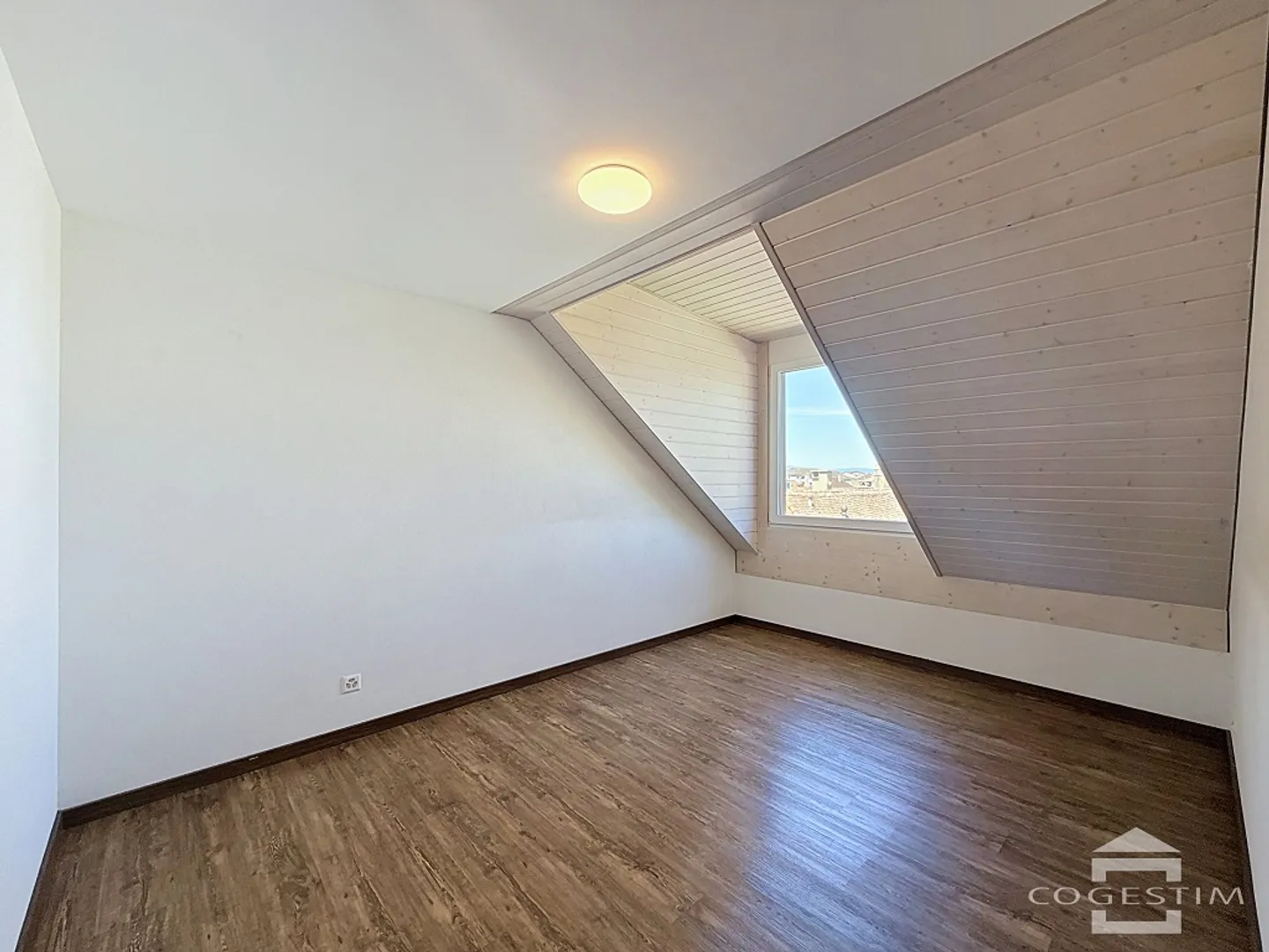 3.5 Room Apartment - Photo 11 of 13