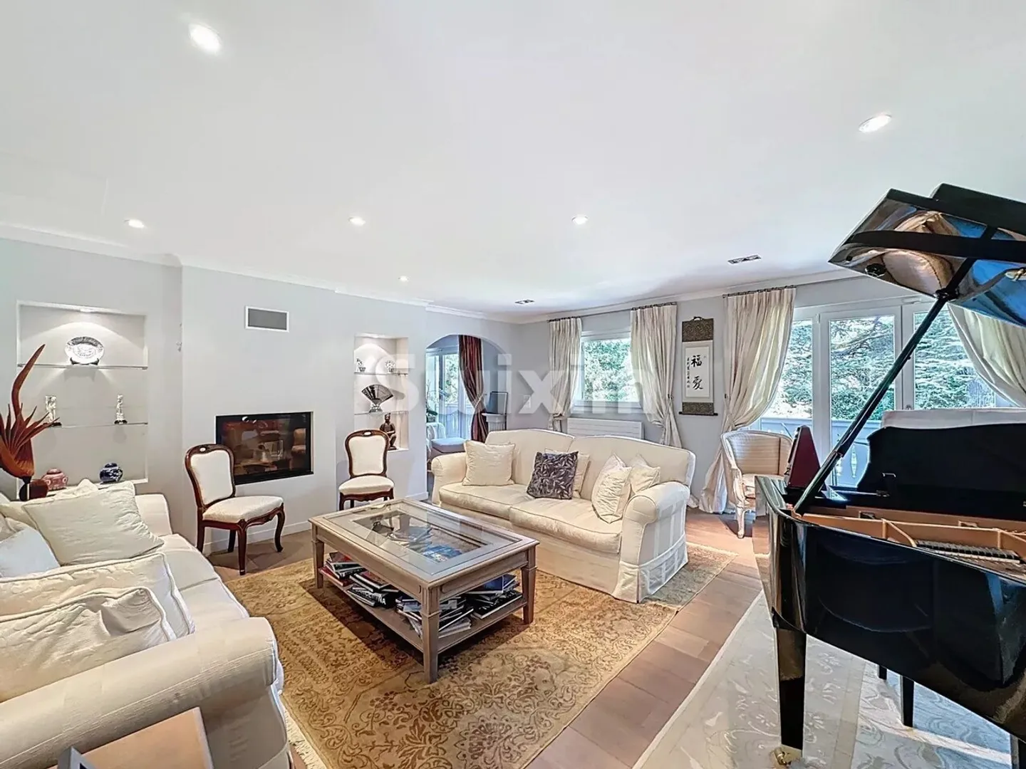 Maison de Luxe avec Jardin - Photo 2 sur 13