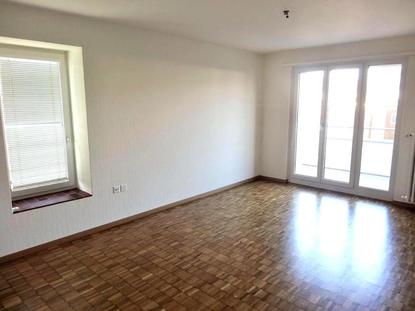 Posizione residenziale soleggiata - Foto 3 di 3