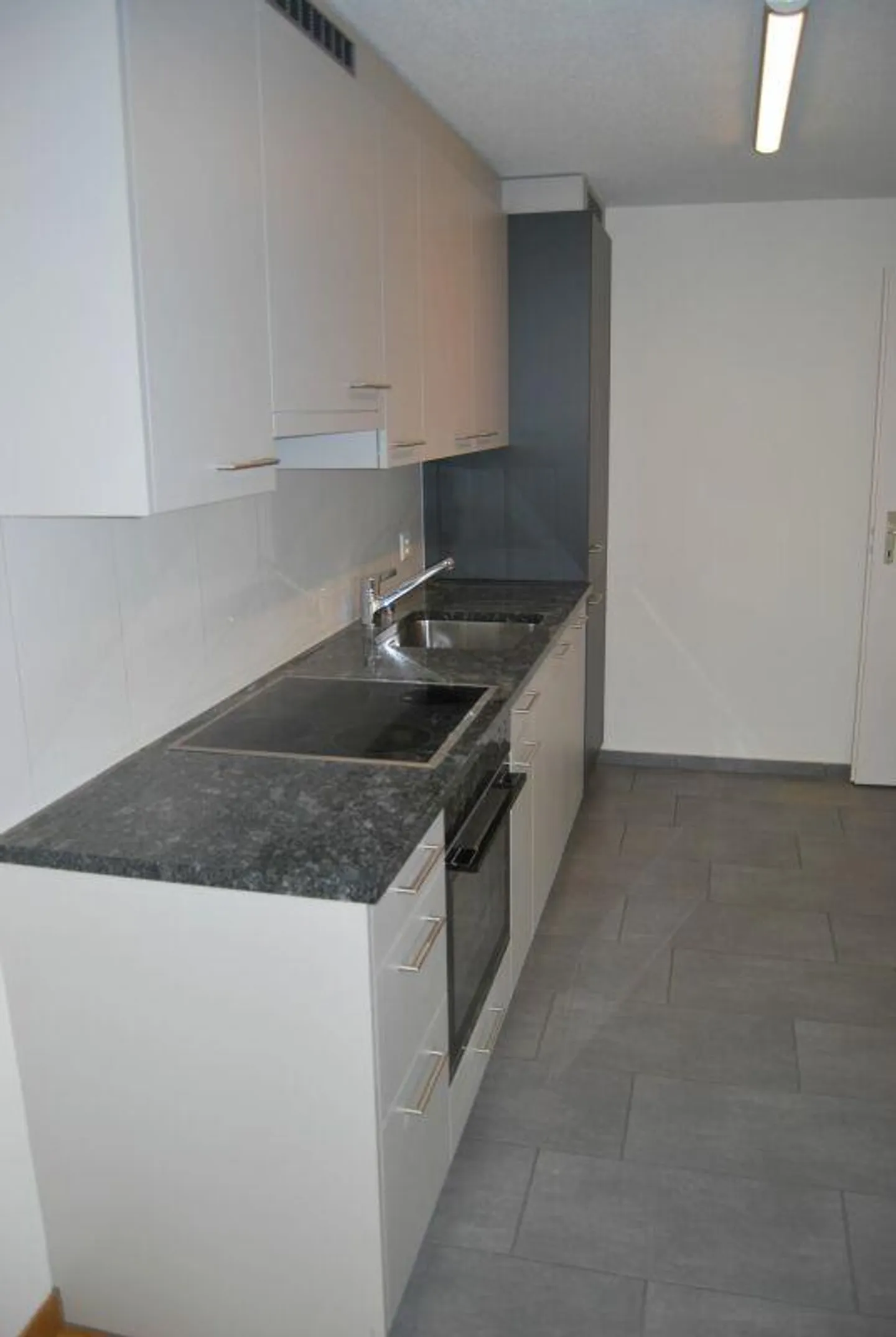 Appartamento 3.5 locali, 5° piano, Oggetto 352 - Foto 8 di 14