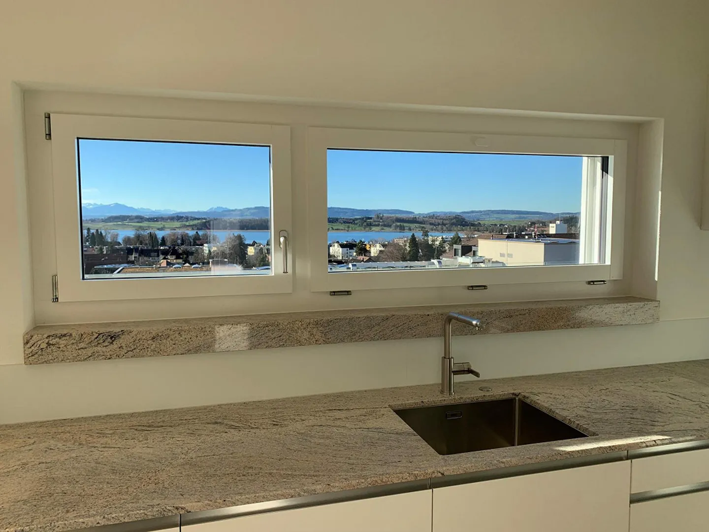 Unique 3.5-room attic maisonette apartment with a view of... - Photo 4 of 12