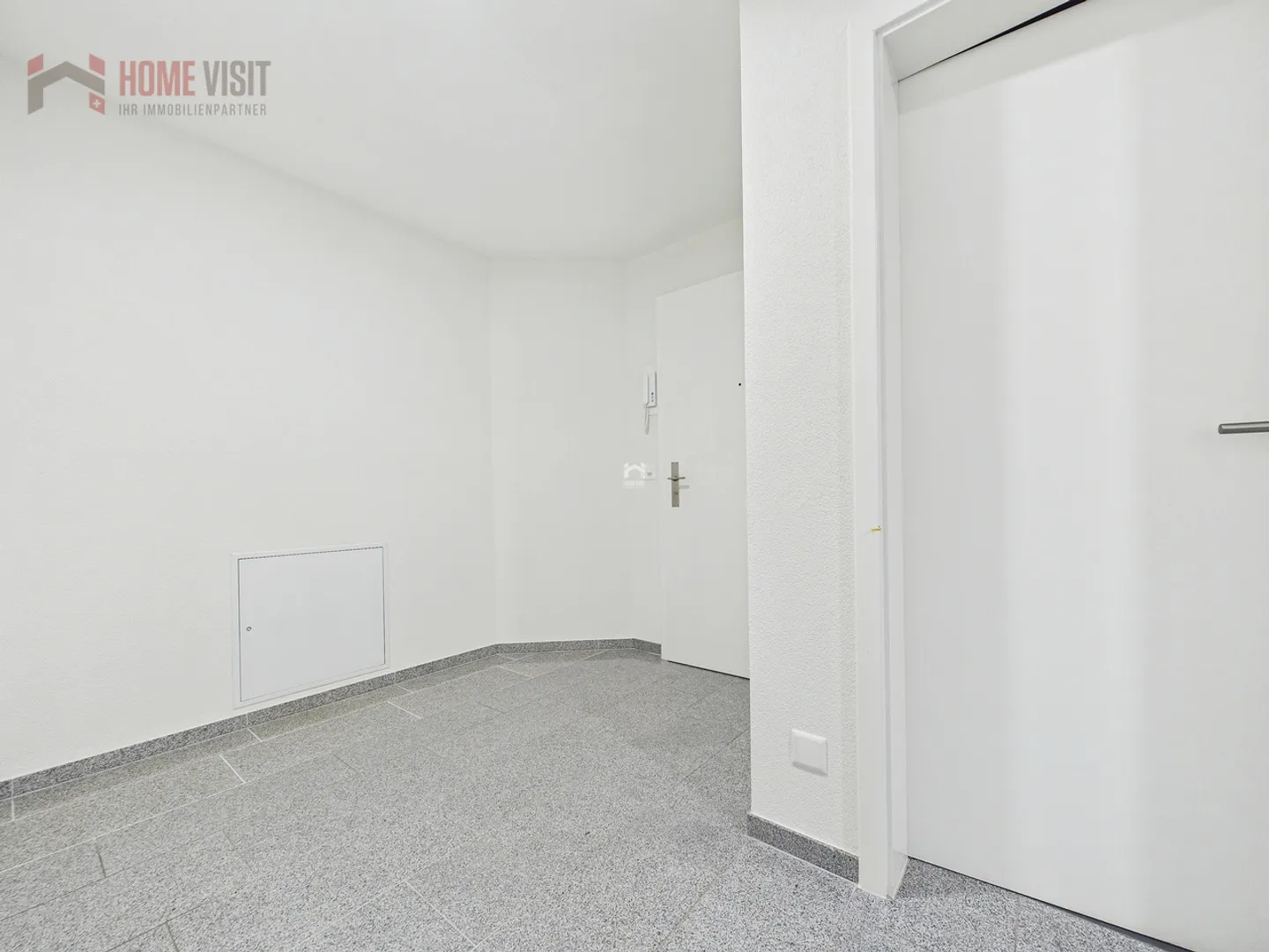 Moderne 3.5-Zimmer-Wohnung mit Balkon - Foto 8 von 14