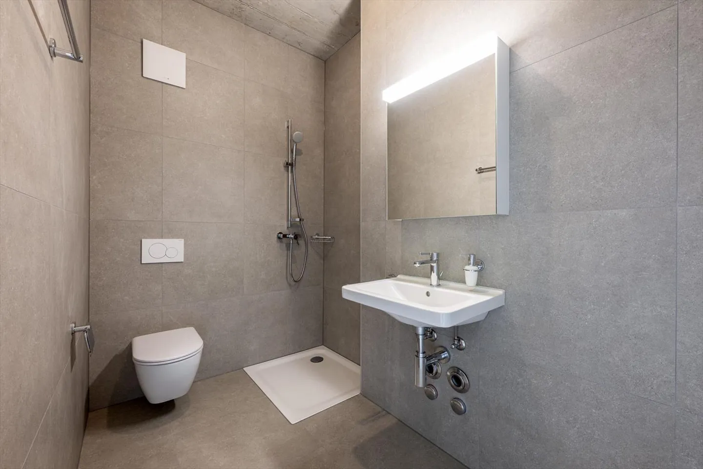 Fully Equipped Arcade! - Photo 4 of 11