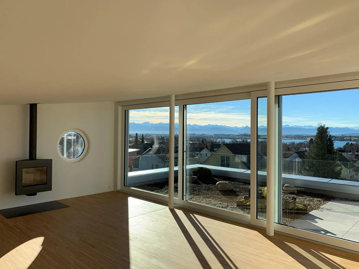 Unique 3.5-room attic maisonette apartment with a view of... - Photo 7 of 12