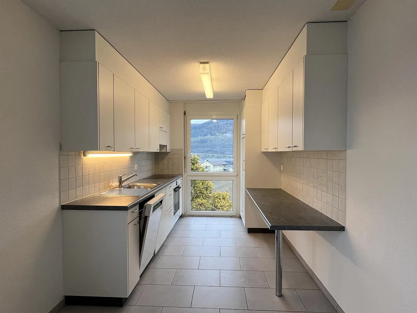 Appartamento 4.5 luminoso - Foto 2 di 10