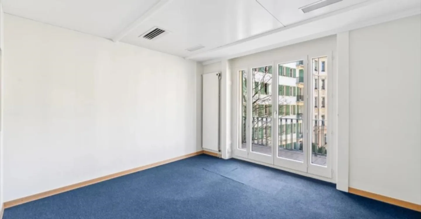 «Bureau» - Photo 1 sur 13